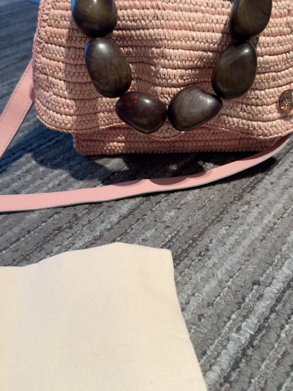 Maki Palmata Pink Raffia Tagua Beaded Shoulder Bag - Picture 5 of 9